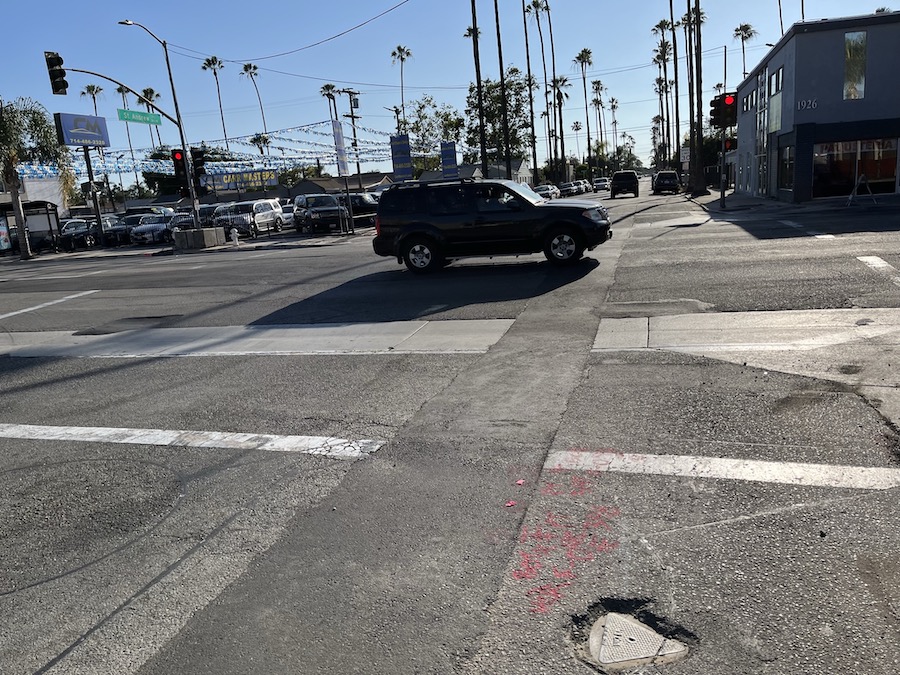 Loop detection at a minor street